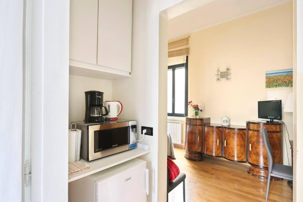 Apartamento Small Studio, Donatello, Next To The Duomo Of