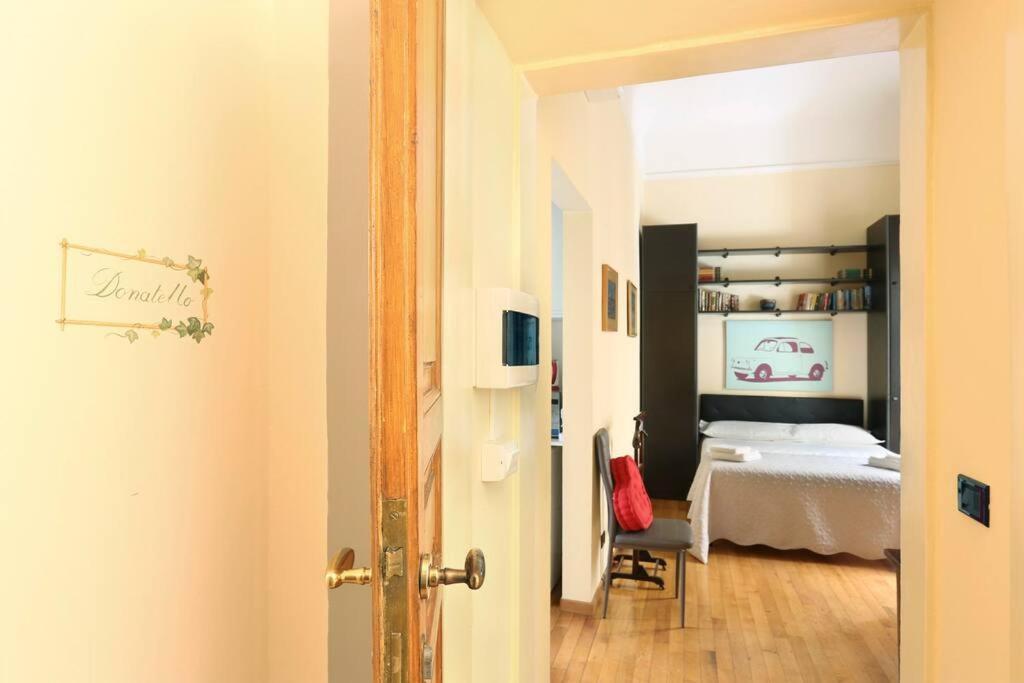 Small Studio, Donatello, Next To The Duomo Of Apartamento Florencia